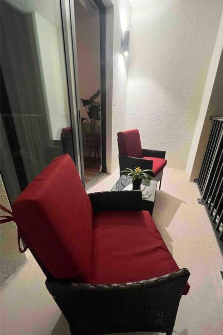Appartement Blooming Journey In Tampa Bay! Extérieur photo